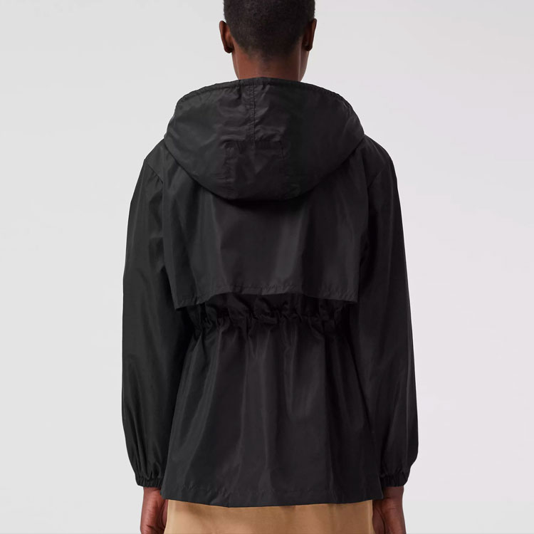 Sizing (W) Burberry 黑色輕便連帽抽繩腰身外套 80429011
