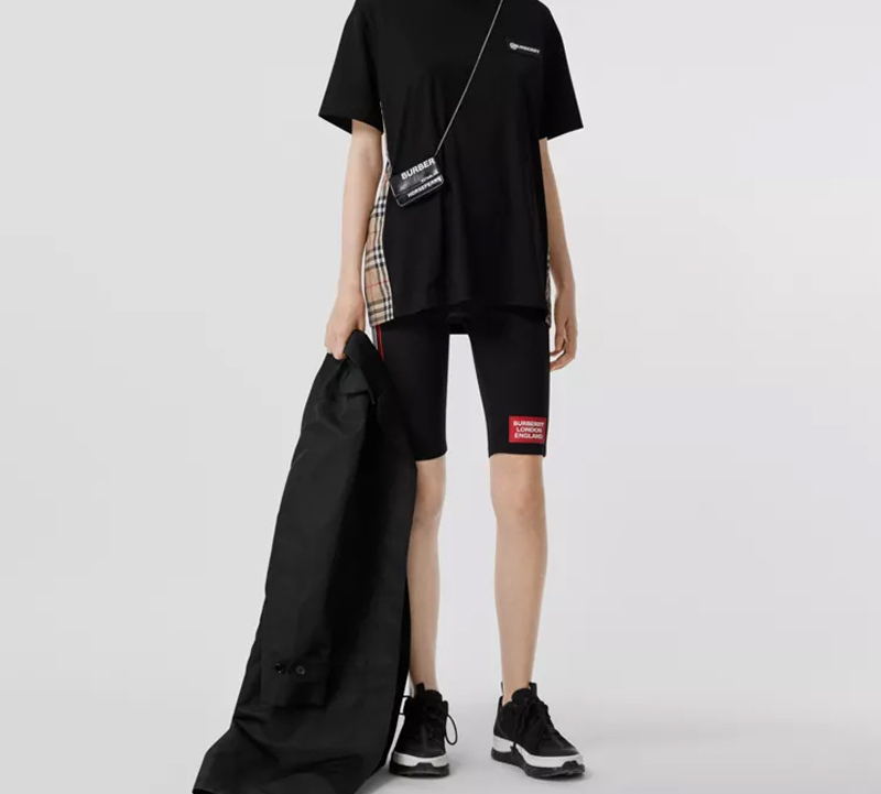 (Women) Burberry Black Logo Patch Check Print Oversized T-Shirt 80245451 圖 4