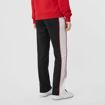 (Women) Burberry Black Mid-Rise Slim Knit Joggers with Patchwork Design 80219841 Purchase (Women) Burberry Black Mid-Rise Slim Knit Joggers with Patchwork Design 80219841