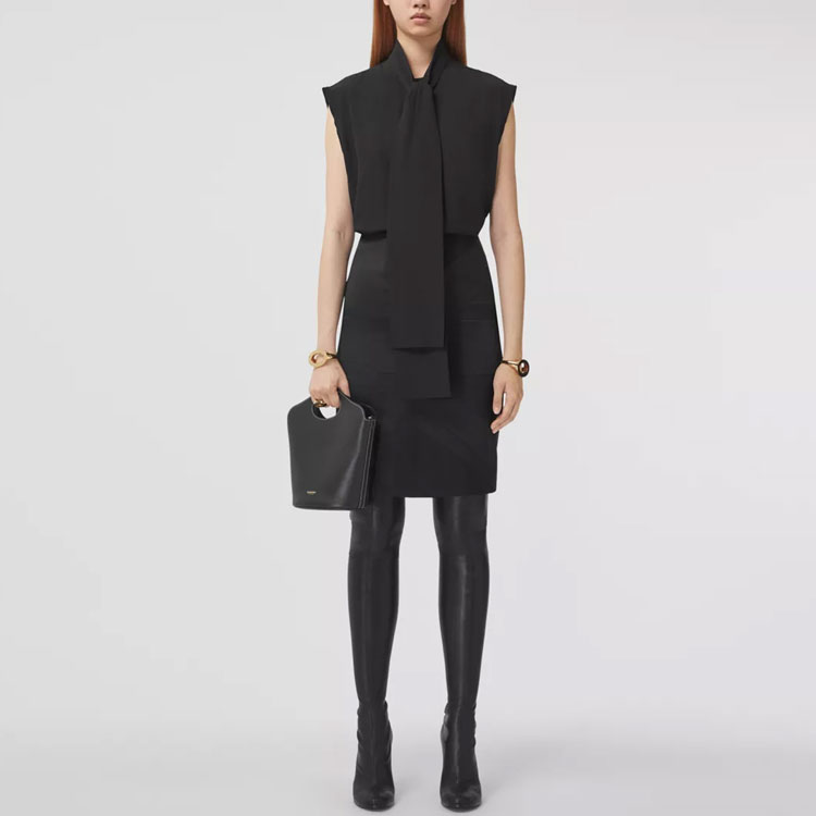 Lookbook (W) 博柏利黑色絲綢無袖領結細節襯衫 80446431