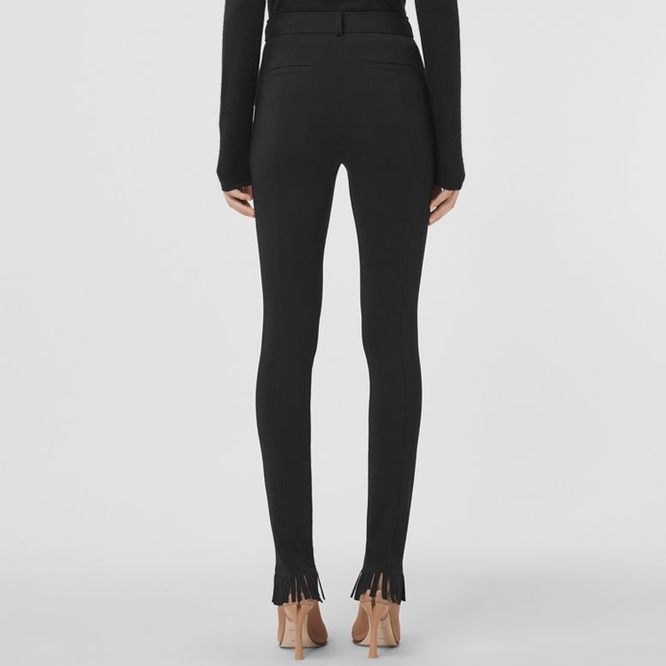 Shop (W) 버버리 블랙 슬림핏 프린지 디자인 캐주얼 팬츠 80473511