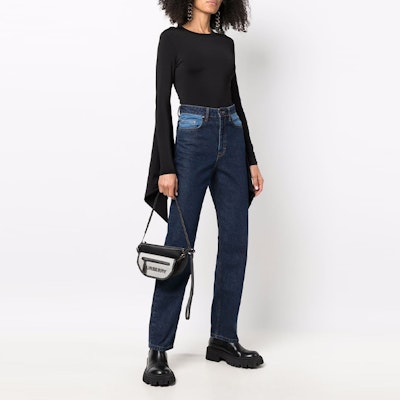 (W) バーバリー ブラック スリムフィット ニットセーター ベルスリーブ付き 80469031 Lookbook (W) バーバリー ブラック スリムフィット ニットセーター ベルスリーブ付き 80469031