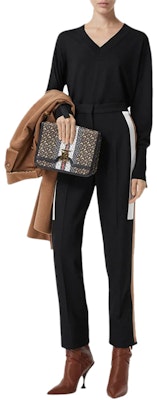 (Women) Burberry Black V-Neck Pullover Sweater 80211711 Purchase (Women) Burberry Black V-Neck Pullover Sweater 80211711