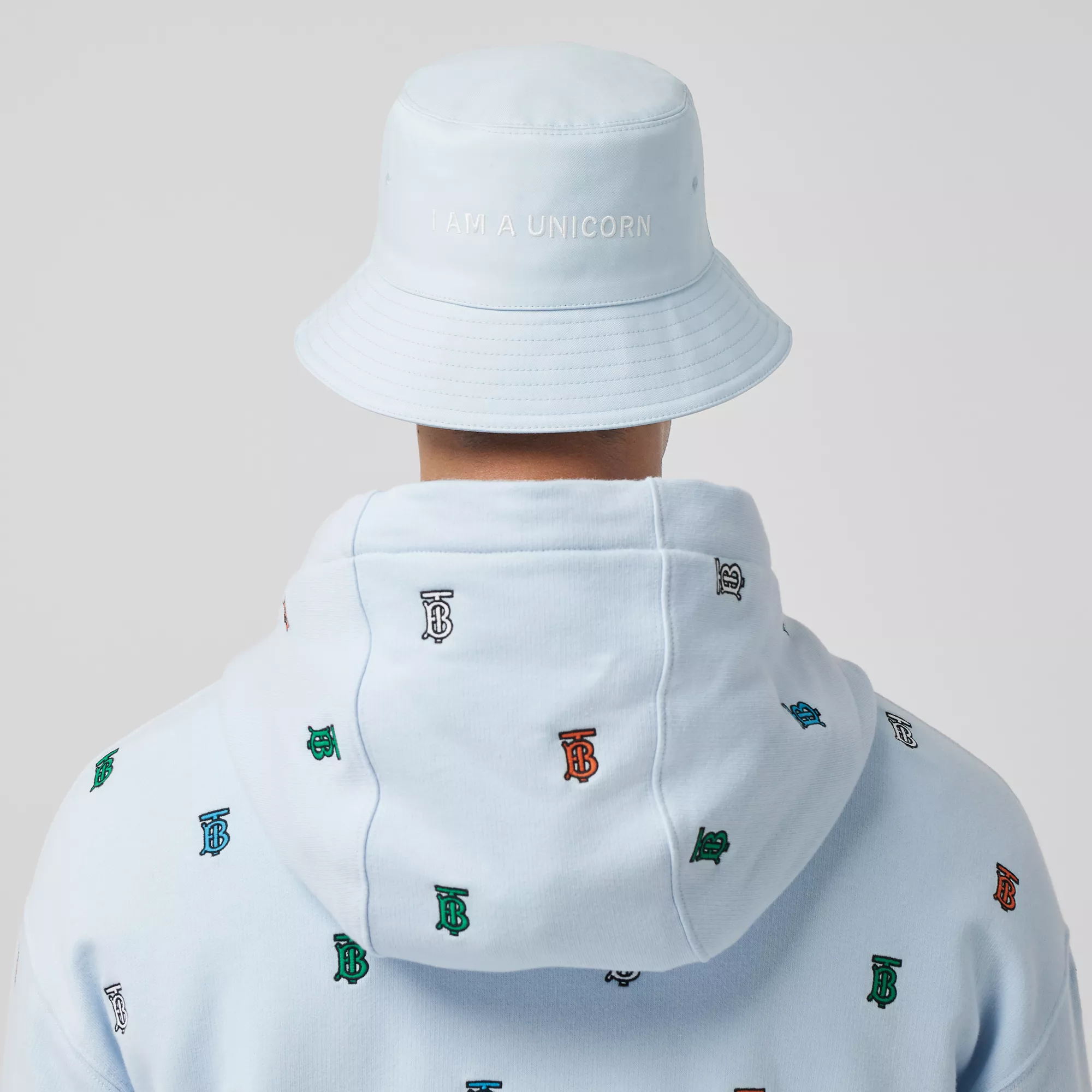 Sizing (W) Burberry 藍色漁夫帽搭配動物刺繡 8032233-A1397