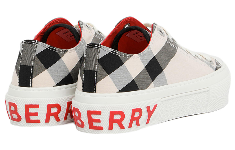 Shop 巴寶莉 棉布 時尚板鞋 女款 白色