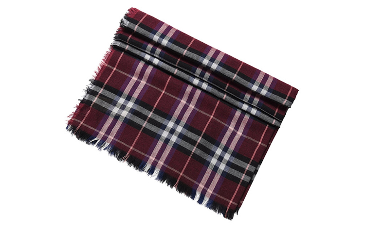 Purchase (Women) Burberry Check Scarf in Burgundy 4060992