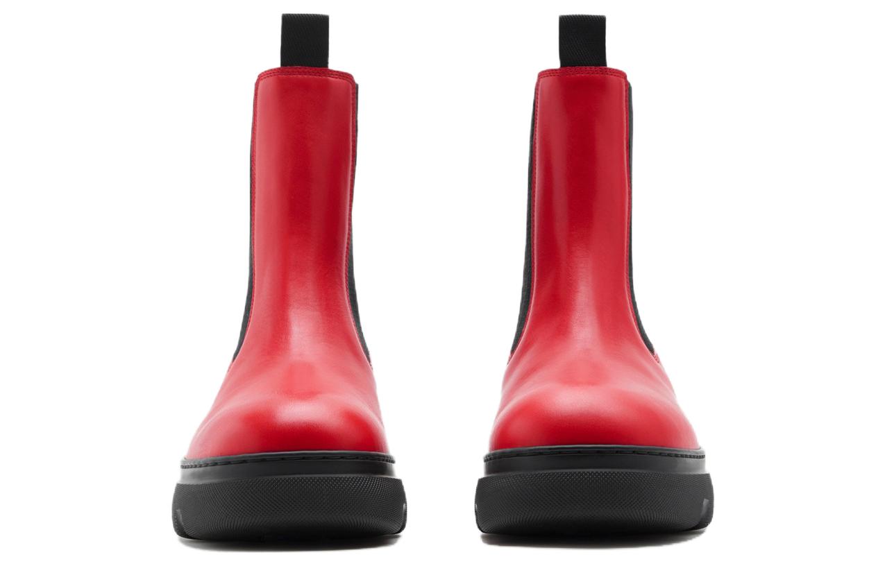 Lookbook 博柏利小牛皮舒適休閒短中筒切爾西靴女款紅色