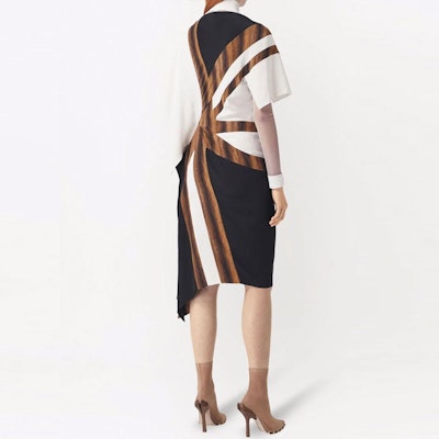 (W) Burberry Gaun T-Shirt Midi Kasual Asimetri Blok Warna Multicolor. 80467991 Shop (W) Burberry Gaun T-Shirt Midi Kasual Asimetri Blok Warna Multicolor. 80467991