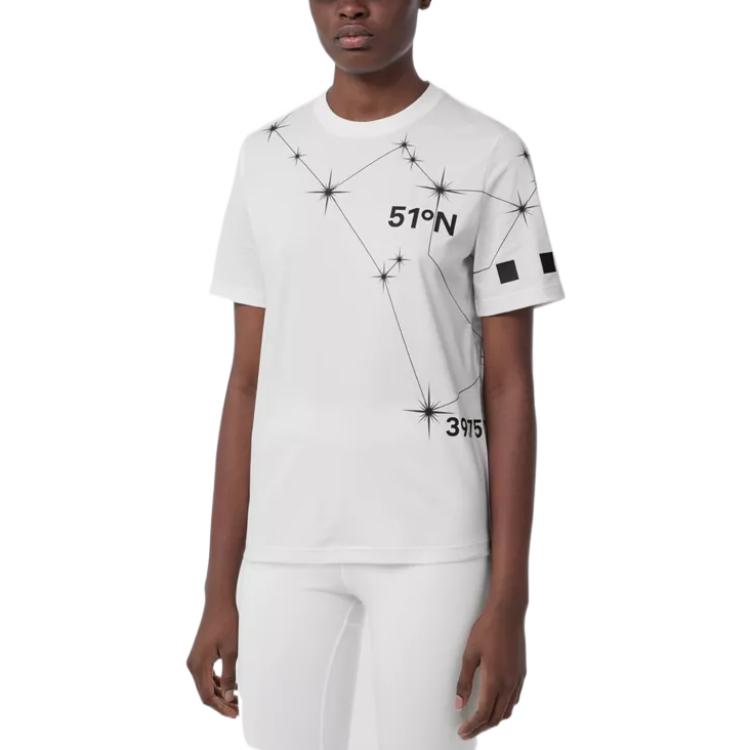 Lookbook (W) Burberry Constellation Letter Crewneck T-Shirt FW22 Putih Tee Wanita. 80614171