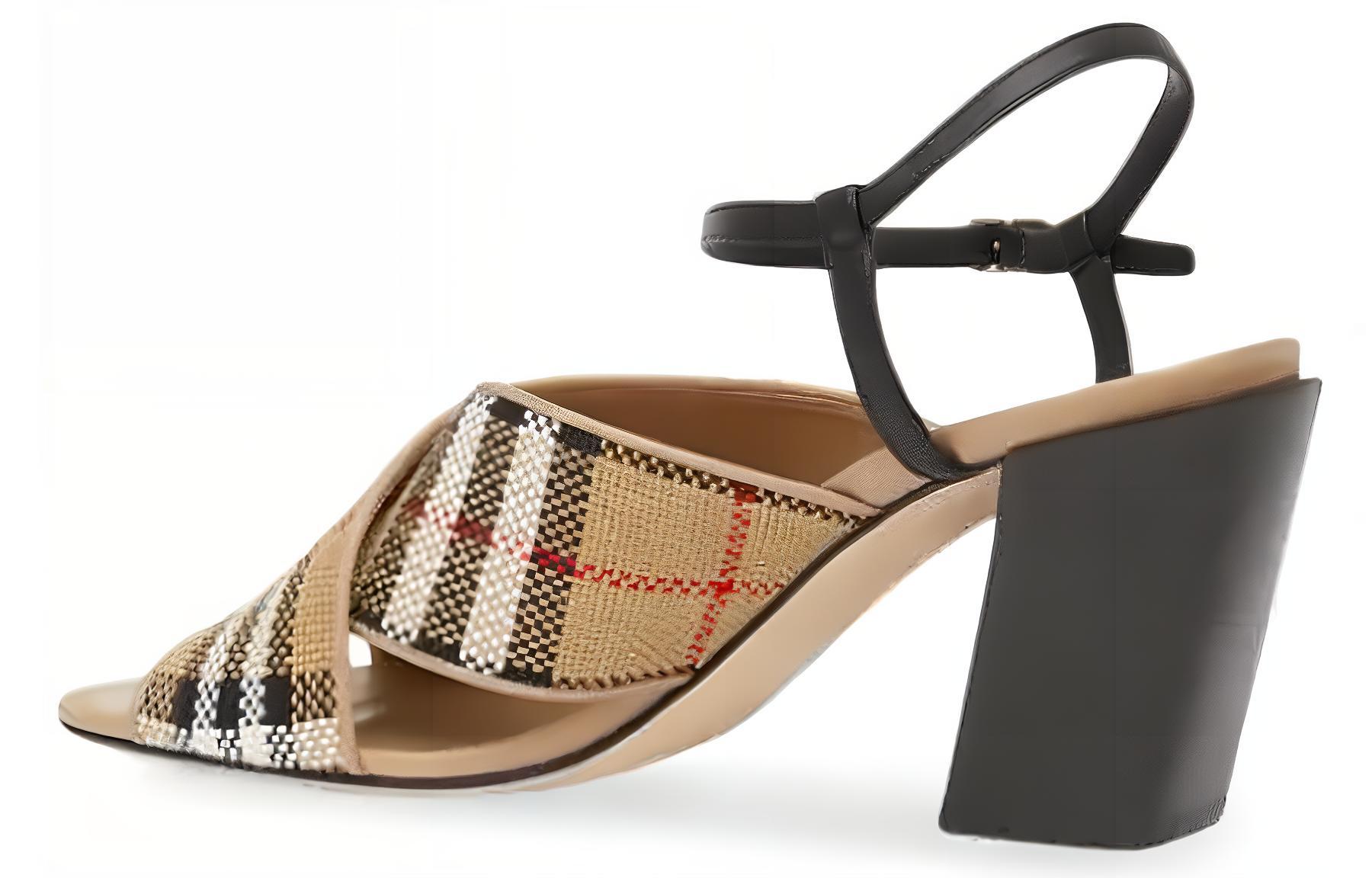 Shop (W) Sandal Fesyen Beige Burberry Tumit-Blok Kanvas Kapas & Kulit Corak 80320501