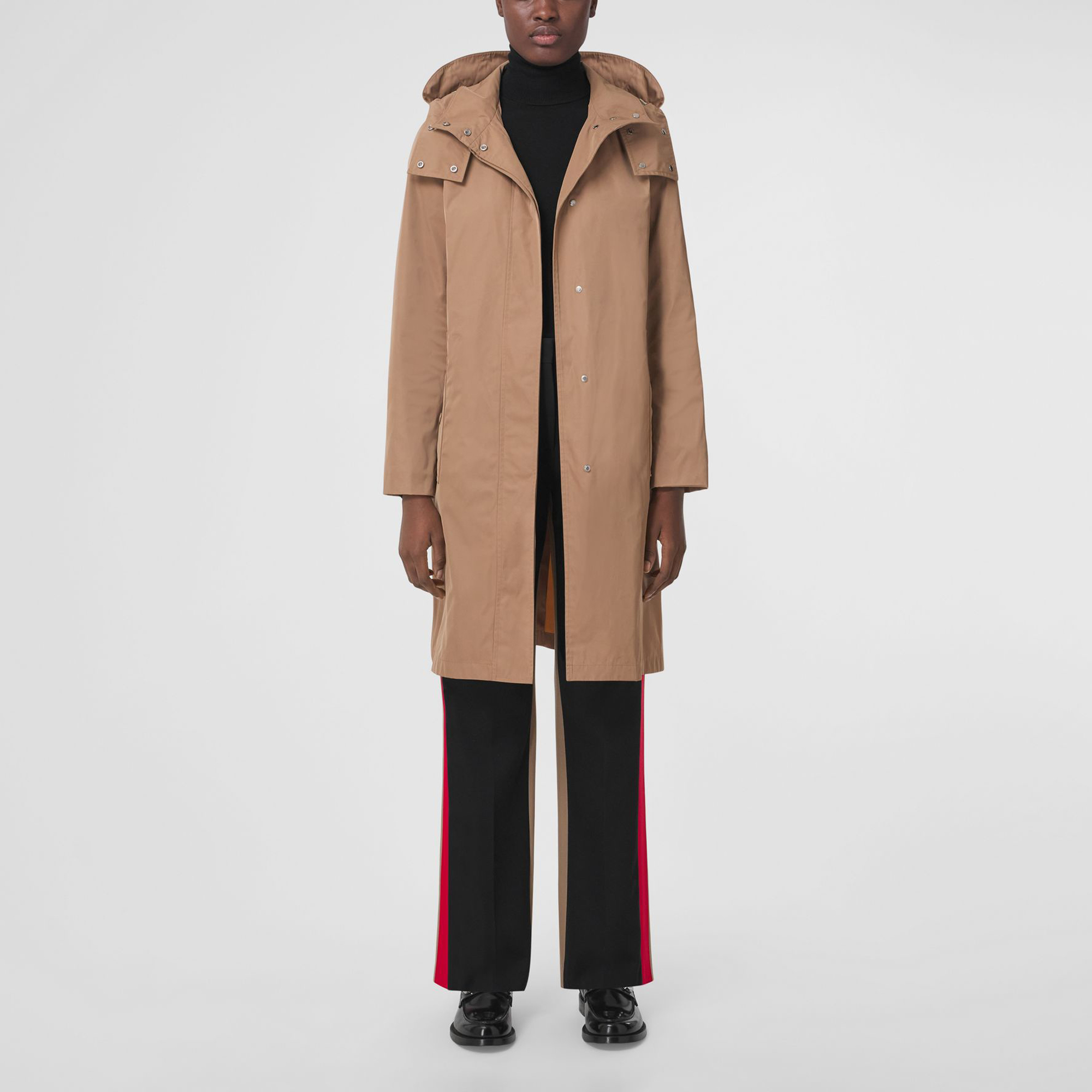 (Women) Burberry Detachable Hood Mid-Length Trench Coat Camel Color 80482651 圖 4