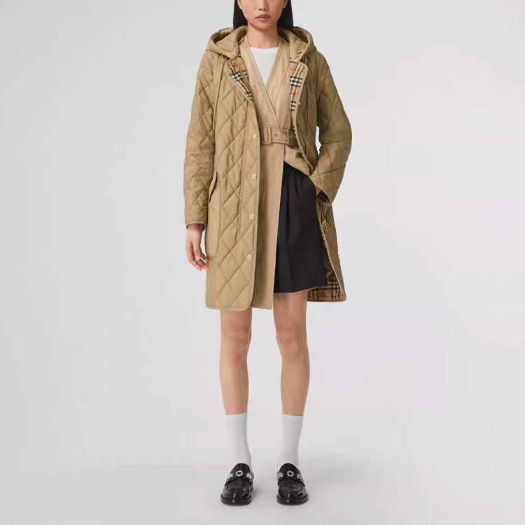 Shop (W) 버버리 다이아몬드 퀼팅 후드 자켓 베이지. 80487111