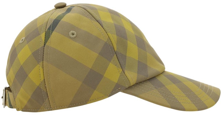 (W) Burberry Topi Baseball Wanita Cokelat Bordir Polyester 8082671B8631 Lookbook (W) Burberry Topi Baseball Wanita Cokelat Bordir Polyester 8082671B8631