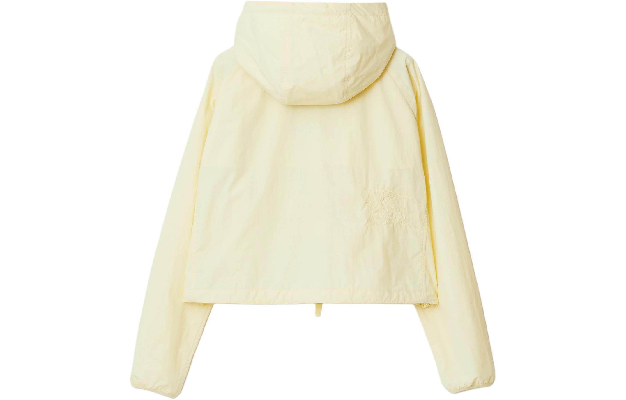 Lookbook (W) 버버리 이퀘스트리언 로고 후드 숏 자켓 프룻 시럽 색상 80825141