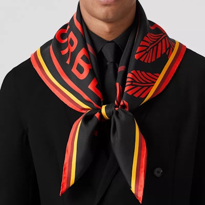 (Women) Burberry Fashionable Minimalist Trendy Scarf 80611401 Shop (Women) Burberry Fashionable Minimalist Trendy Scarf 80611401