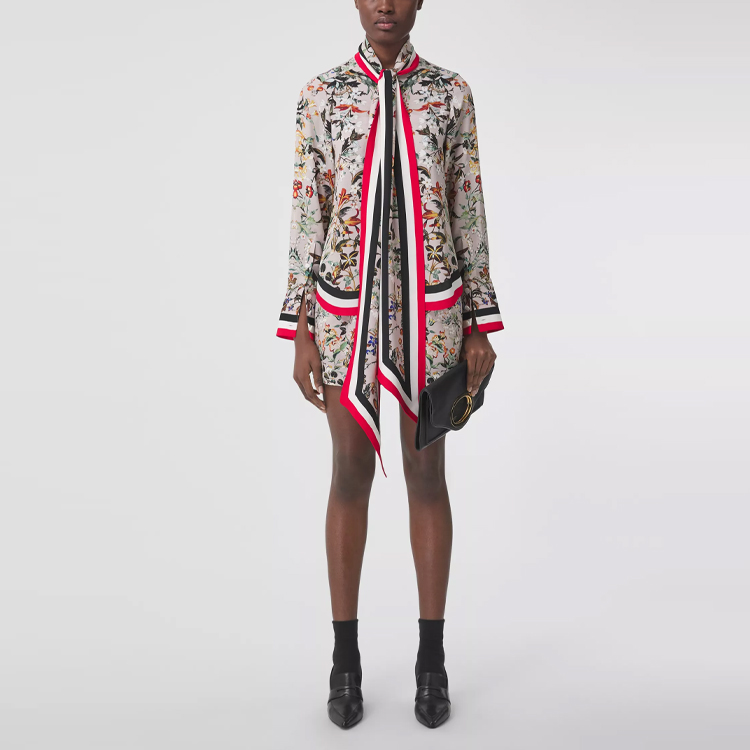 Lookbook (W) 버버리 여성용 플로럴 프린트 미드웨이스트 캐주얼 숏 팬츠 멀티컬러. 80431731