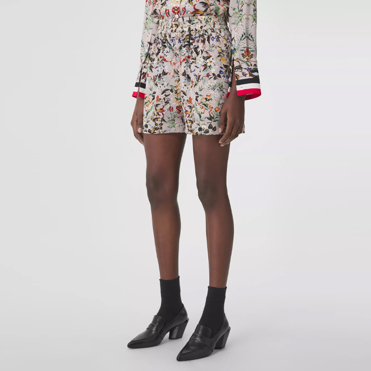 Shop (W) 버버리 여성용 플로럴 프린트 미드웨이스트 캐주얼 숏 팬츠 멀티컬러. 80431731