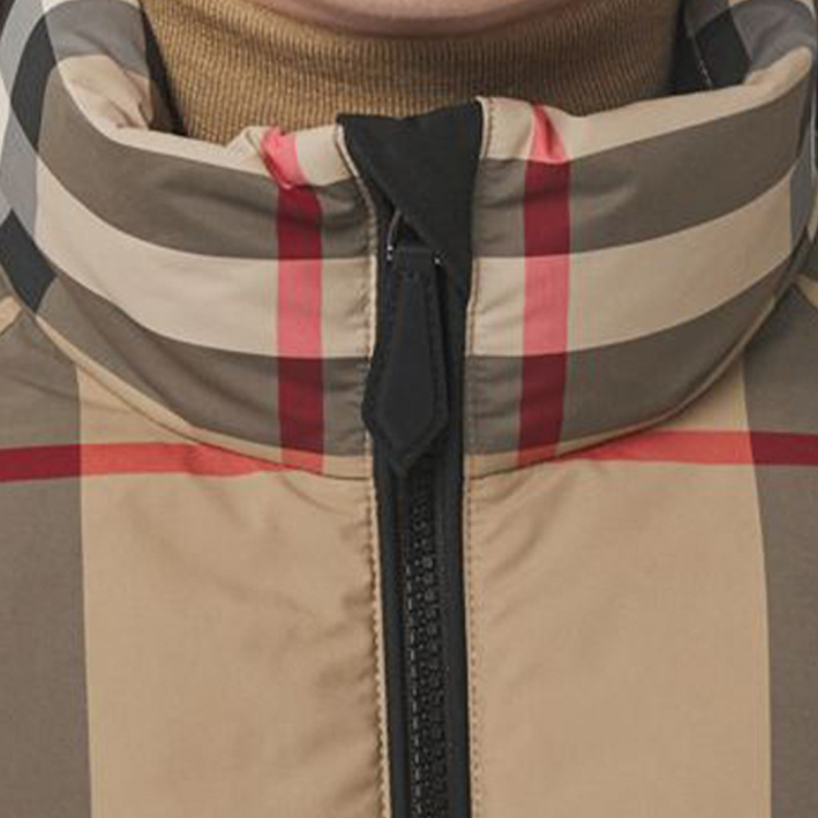 Sizing (W) Burberry FW21 米色格紋高領羽絨外套. 80459551