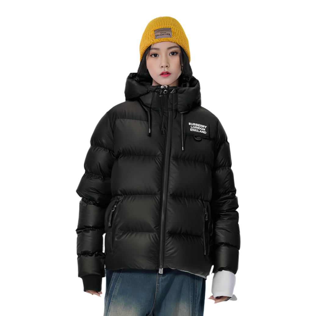 Lookbook (W) Burberry FW22 黑色連帽標誌字母羽絨外套 8038747