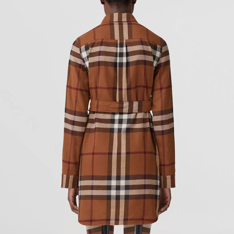 Shop (W) 버버리 FW22 브라운 체크 코튼 벨티드 롱 슬리브 셔츠 원피스. 80624101