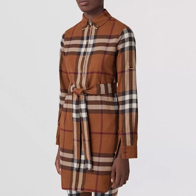 (W) 버버리 FW22 브라운 체크 코튼 벨티드 롱 슬리브 셔츠 원피스. 80624101 Purchase (W) 버버리 FW22 브라운 체크 코튼 벨티드 롱 슬리브 셔츠 원피스. 80624101