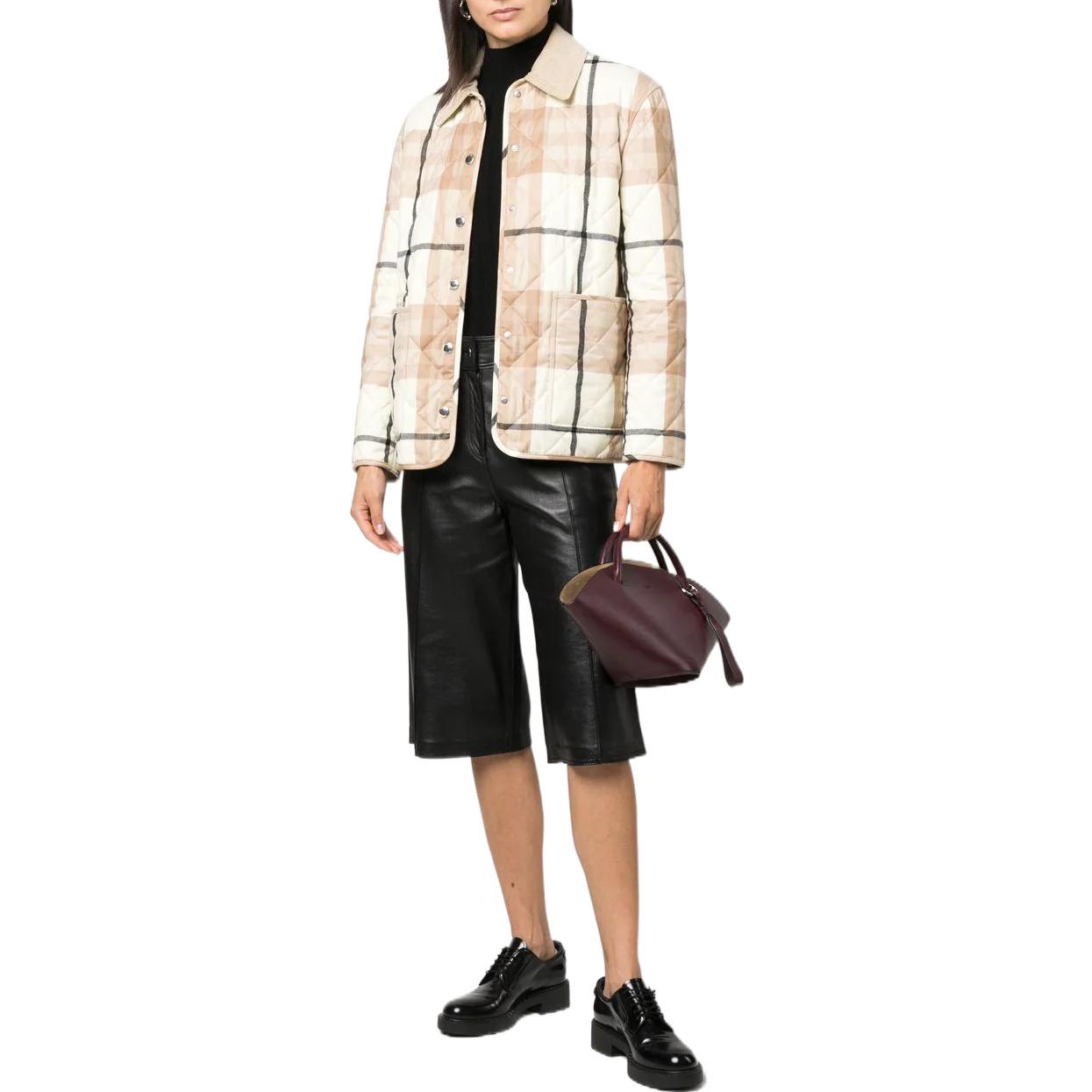 Lookbook (W) 博柏利 FW22 卡其色格纹棉质纽扣夹克. 80554381