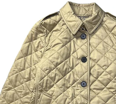 (Women) Burberry FW22 Checkered Cotton Jacket in Khaki. 80530461 Shop (Women) Burberry FW22 Checkered Cotton Jacket in Khaki. 80530461