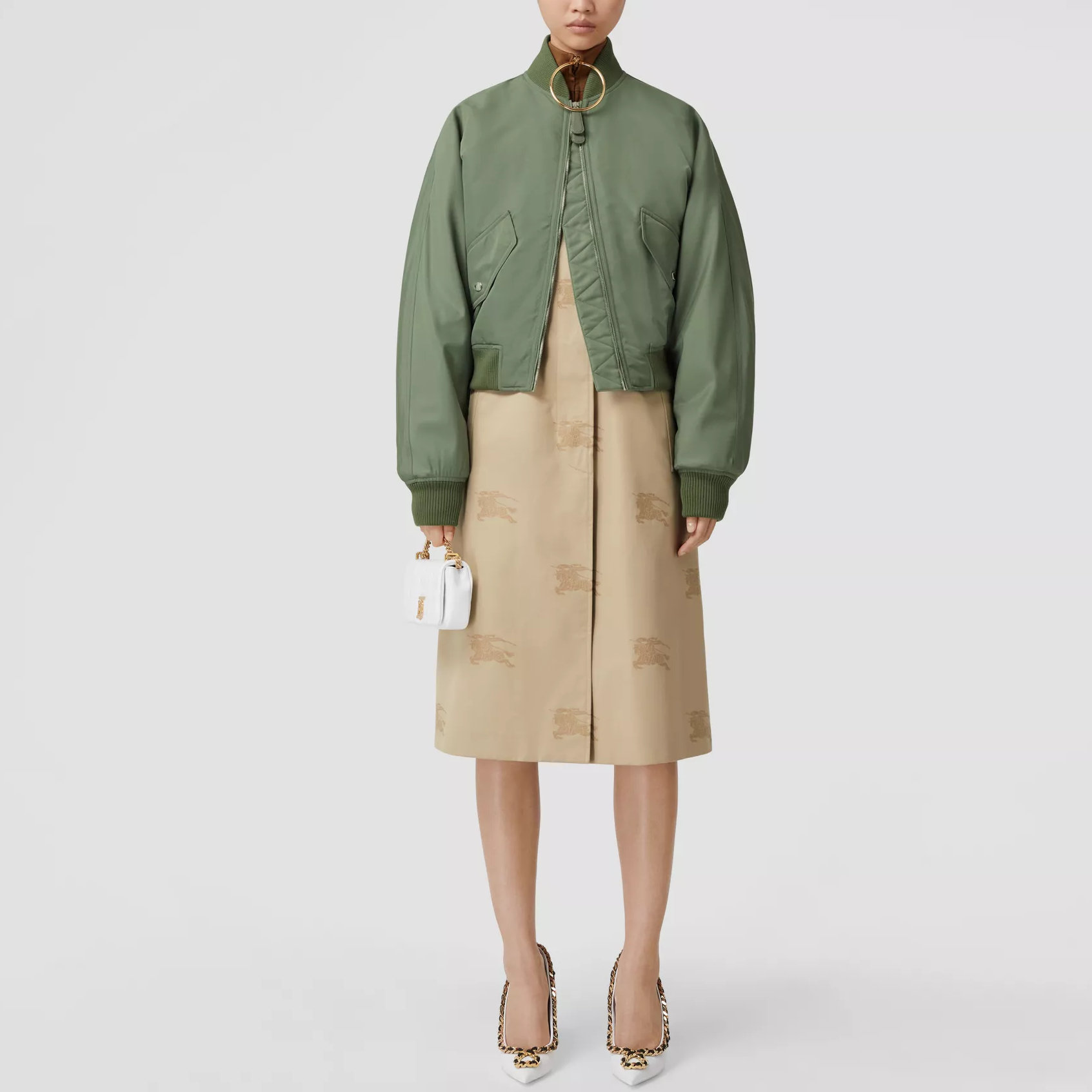 Shop (Women) Burberry FW22  Green Solid Pocket Cotton Jacket Coat. 80633311