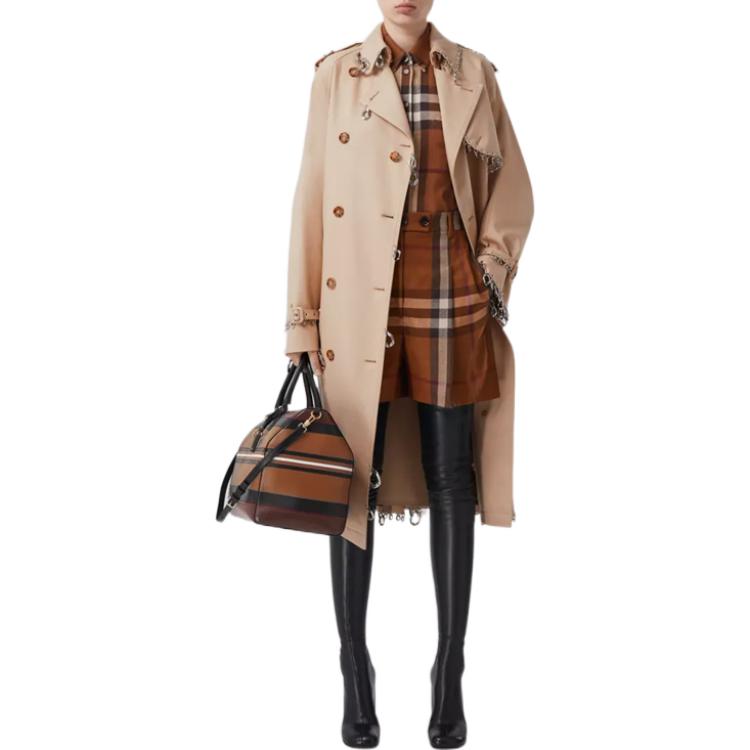 Lookbook (W) 버버리 FW22 하이웨이스트 체크 프린트 쇼츠 버치 브라운 80621091