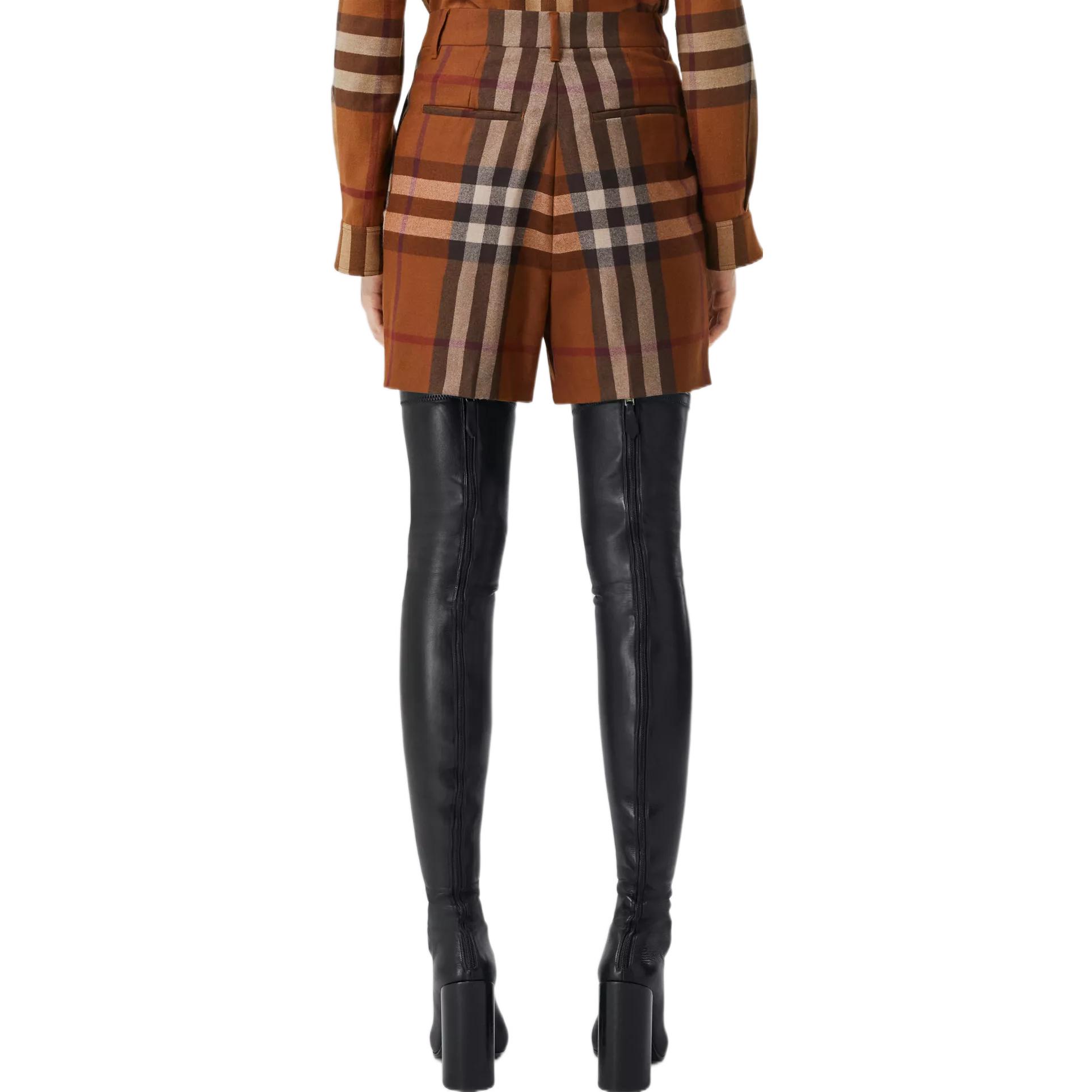 Shop (W) 버버리 FW22 하이웨이스트 체크 프린트 쇼츠 버치 브라운 80621091
