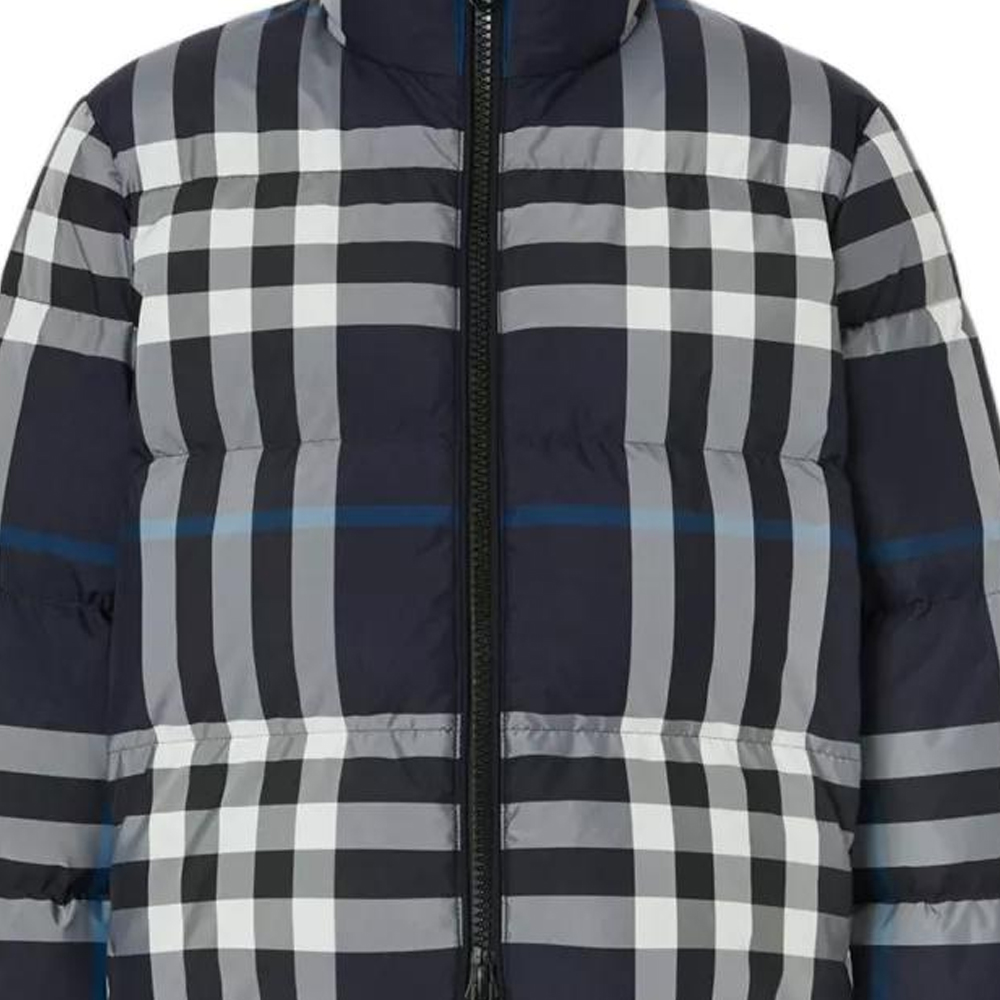 Sizing (W) 버버리 FW22 로고 지퍼 체크 숏 다운 자켓 네이비 블루. 80578421