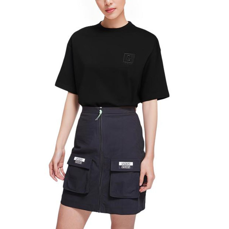 Details for (W) Burberry FW22 Baju T-Shirt Loose Fit Check Panel Crew Neck Hitam. 80615521