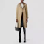 Lookbook (W) Burberry FW22 卡其色腰帶格紋領風衣外套. 80607351