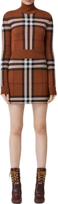(Women) Burberry FW22 Turtleneck Check Knit Sweater Birch Brown Short Style. 80632211 Lookbook (Women) Burberry FW22 Turtleneck Check Knit Sweater Birch Brown Short Style. 80632211