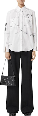 (W) 博柏利 2022秋冬 白色星座印花长袖衬衫 80611571 Lookbook (W) 博柏利 2022秋冬 白色星座印花长袖衬衫 80611571