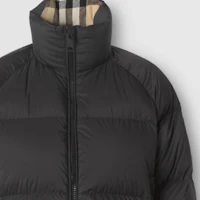 Purchase (W) Burberry FW22 Jaket Puffer Leher Tinggi Zip Hitam Pendek. 80447301