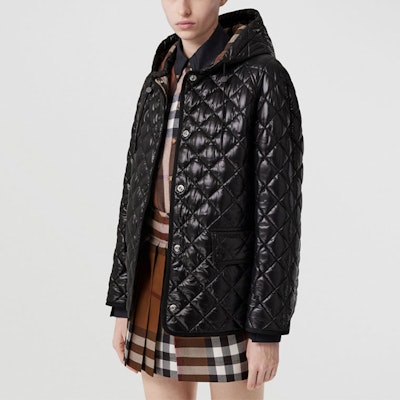 (Women) Burberry FW22 Quilted Reversible Hooded Jacket Black Outerwear 80633991 Details for (Women) Burberry FW22 Quilted Reversible Hooded Jacket Black Outerwear 80633991