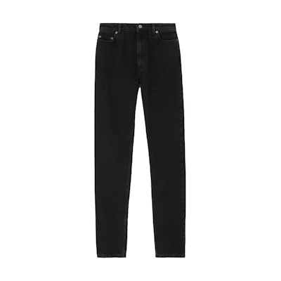 (Women) Burberry FW23 High-Waisted Black Jeans with Logo Patch. 80718901