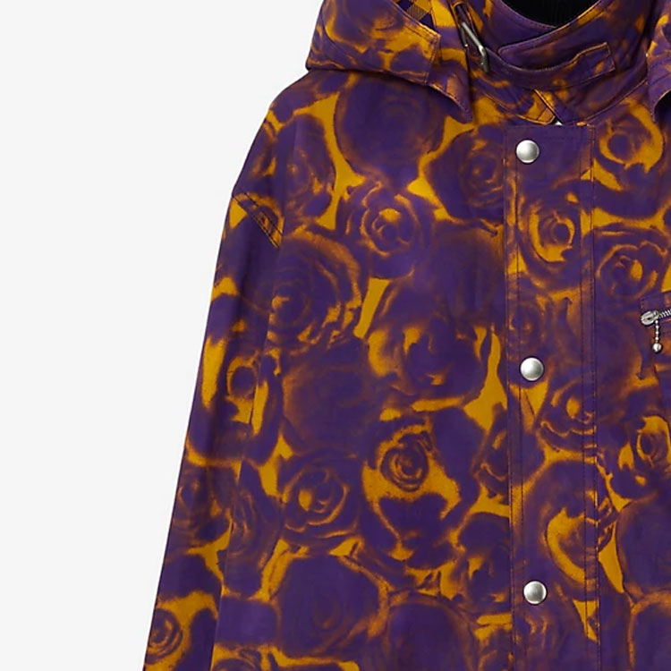 Sizing (W) Burberry FW23 Jaket Hoodie dengan Motif Mawar Warna Kuning Autumn Pear. 80772791