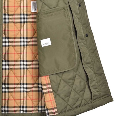 (W) Burberry FW23 Coat Quilted Single-Breasted Hijau Militer. 80712351 Details for (W) Burberry FW23 Coat Quilted Single-Breasted Hijau Militer. 80712351