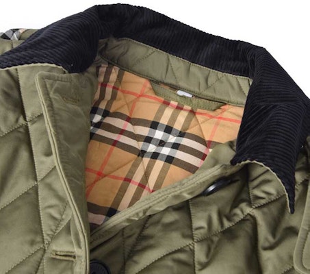 (W) Burberry FW23 Coat Quilted Single-Breasted Hijau Militer. 80712351 Sizing (W) Burberry FW23 Coat Quilted Single-Breasted Hijau Militer. 80712351