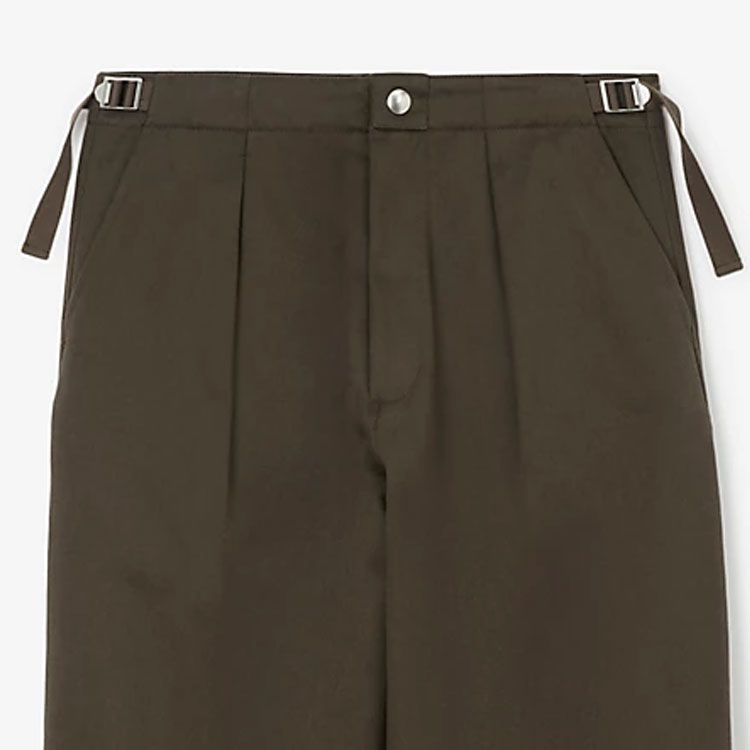 Lookbook (W) 버버리 FW23 솔리드 스트레이트 캐주얼 팬츠 프론트 버튼. 80777301