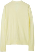 (W) Burberry FW23 Sweater Rajut Lengan Panjang Kuning V-Neck dengan Kancing. 80836361 Lookbook (W) Burberry FW23 Sweater Rajut Lengan Panjang Kuning V-Neck dengan Kancing. 80836361