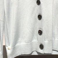 Sizing (Women) Burberry FW23 V-Neck Grey-Blue Knitted Cardigan with Check Pattern. 80741981