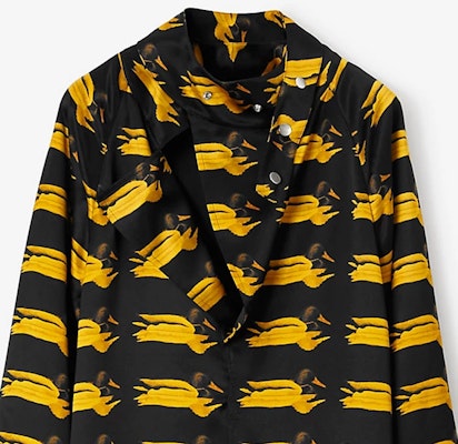 (W) 버버리 FW23 애니멀 프린트 긴팔 드레스 - 가을 배 옐로우. 80772591 Details for (W) 버버리 FW23 애니멀 프린트 긴팔 드레스 - 가을 배 옐로우. 80772591