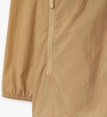 (W) 博柏利FW24 米色连帽宽松长袖夹克,配马术徽标。 80953641 Details for (W) 博柏利FW24 米色连帽宽松长袖夹克,配马术徽标。 80953641