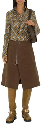 (W) バーバリー FW24 チェック シングルブレスト 長袖シャツ カーキ 80982511 Lookbook (W) バーバリー FW24 チェック シングルブレスト 長袖シャツ カーキ 80982511