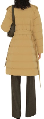 (W) Abrigo Acolchado Doble Botonadura Burberry FW24 Beige con Logo. 809798611 Shop (W) Abrigo Acolchado Doble Botonadura Burberry FW24 Beige con Logo. 809798611