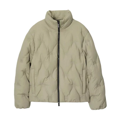 (Women) Burberry FW24 Loose Fit Puffer Jacket with Equestrian Embroidery Green. 80941761