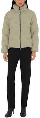 (Women) Burberry FW24 Loose Fit Puffer Jacket with Equestrian Embroidery Green. 80941761 Lookbook (Women) Burberry FW24 Loose Fit Puffer Jacket with Equestrian Embroidery Green. 80941761